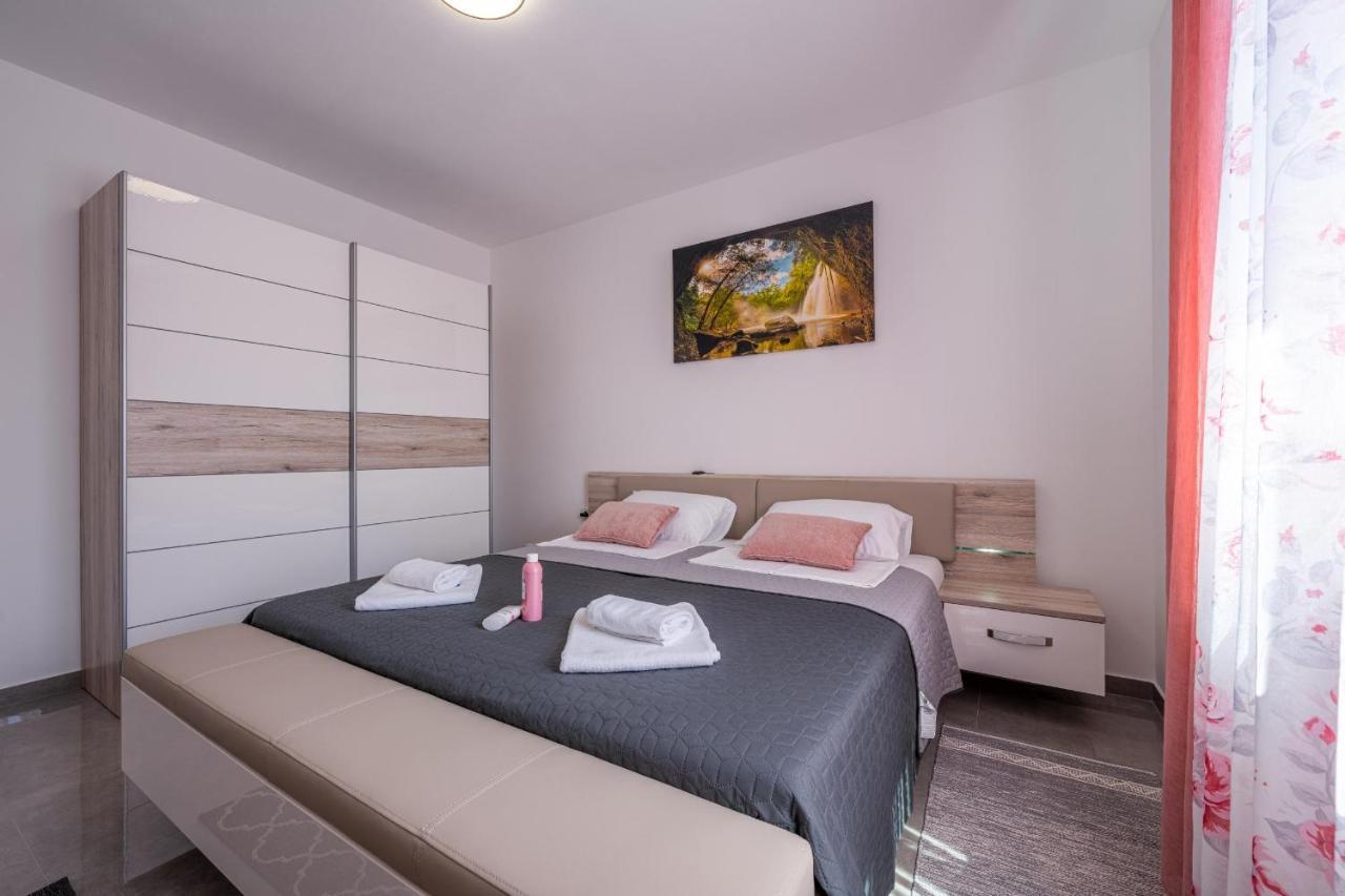 Domus Alba Apartments Pula Luaran gambar