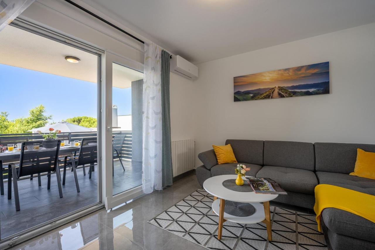 Domus Alba Apartments Pula Luaran gambar