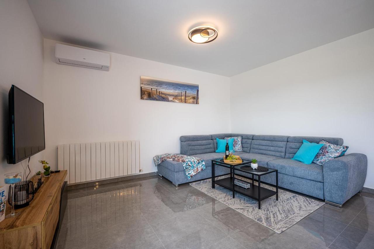 Domus Alba Apartments Pula Luaran gambar