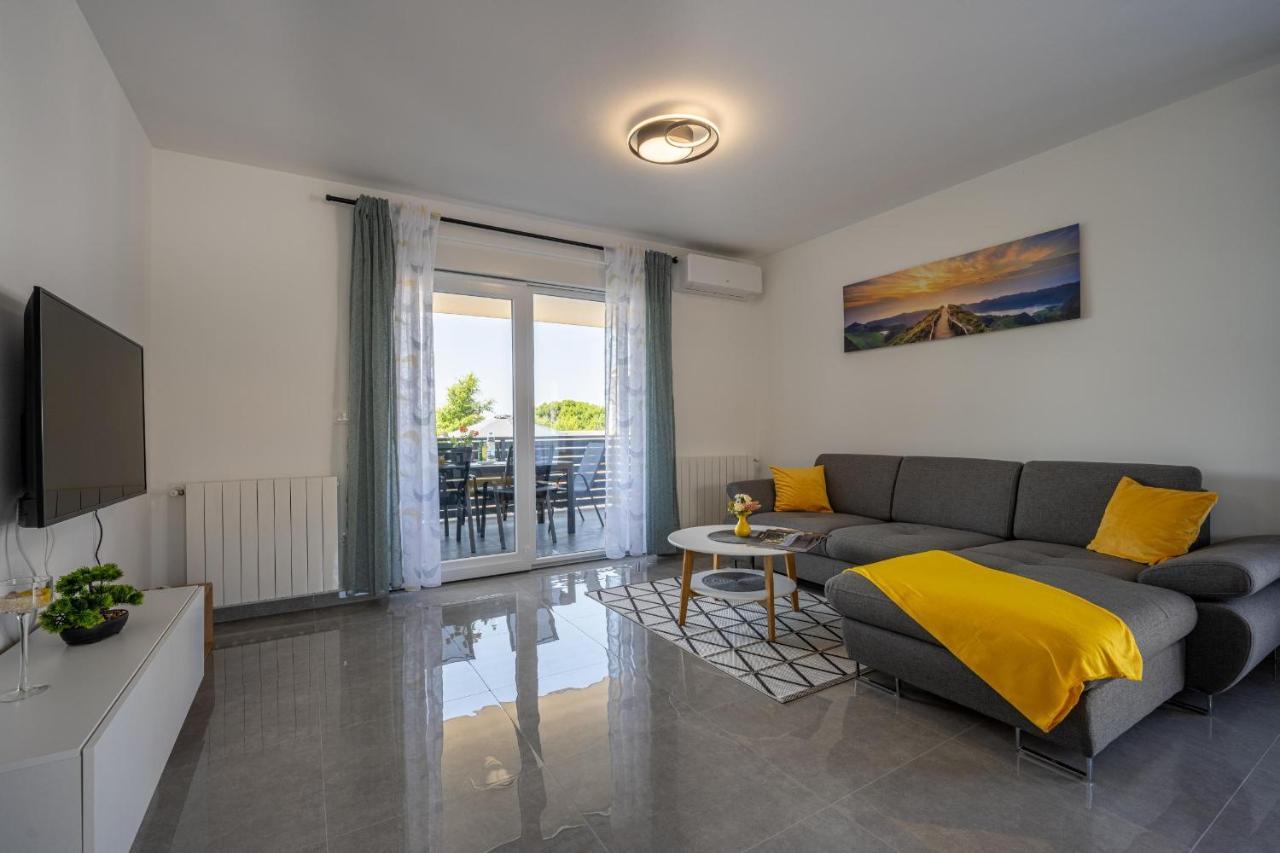 Domus Alba Apartments Pula Luaran gambar