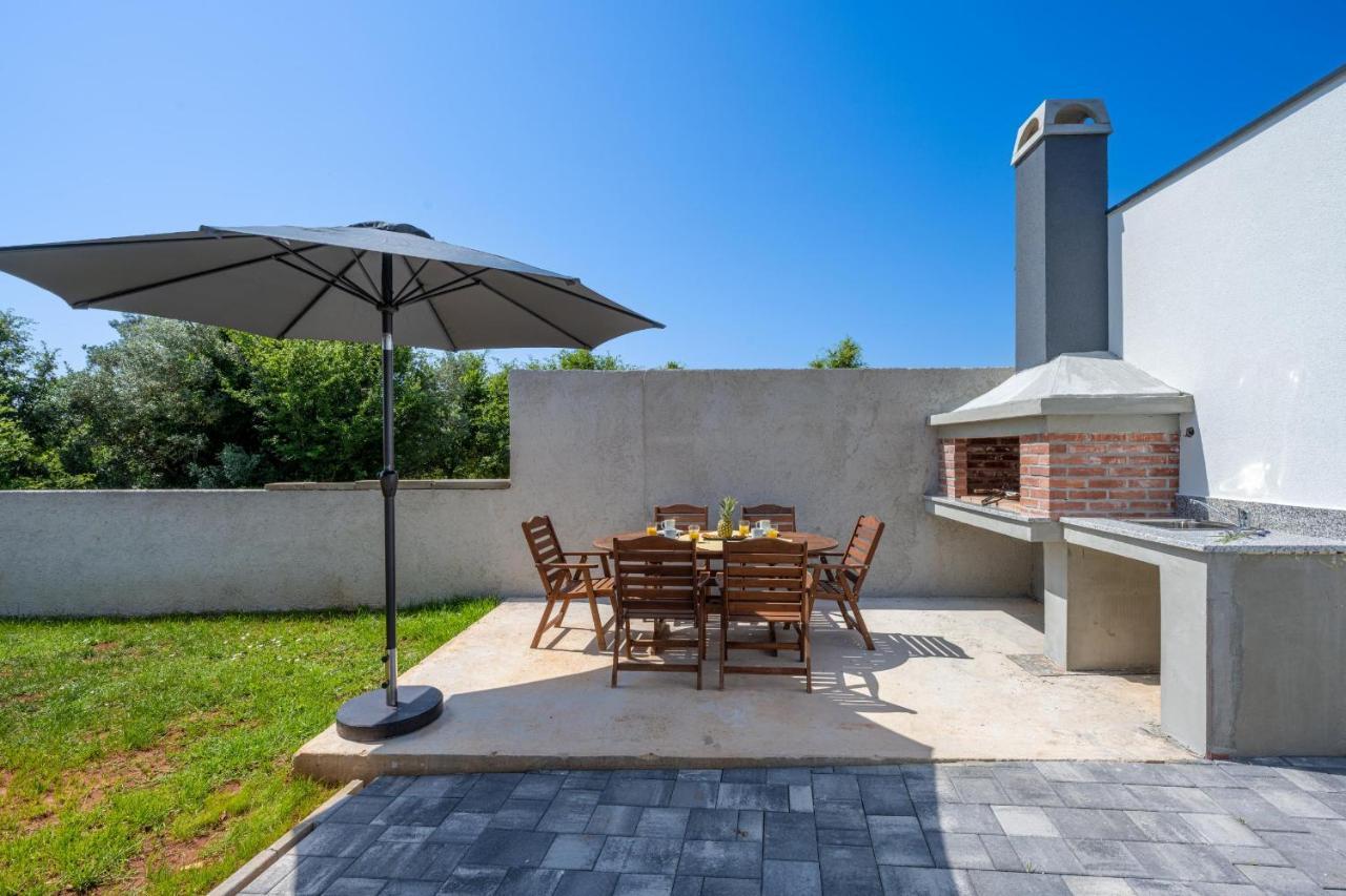 Domus Alba Apartments Pula Luaran gambar