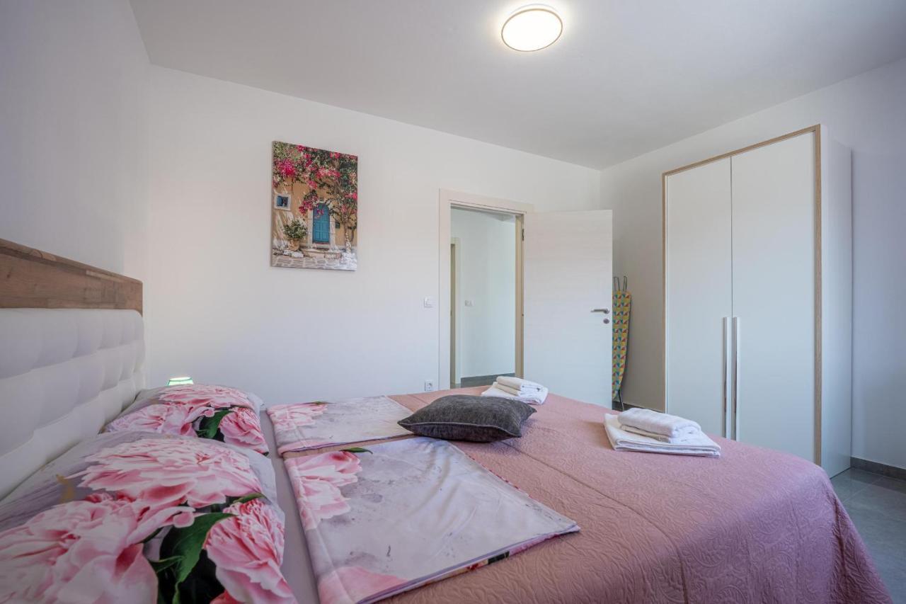 Domus Alba Apartments Pula Luaran gambar