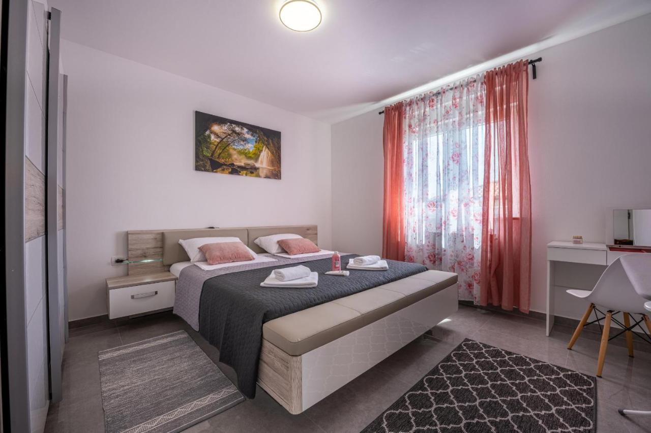 Domus Alba Apartments Pula Luaran gambar