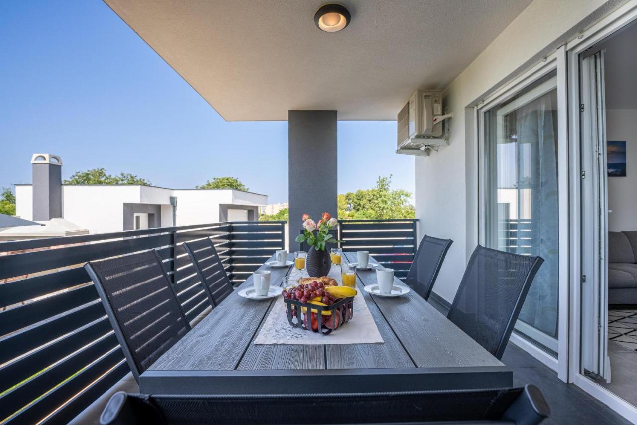 Domus Alba Apartments Pula Luaran gambar